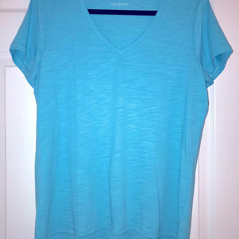 NEW Talbots Outlet slub V neck tee in beautiful turquoise.